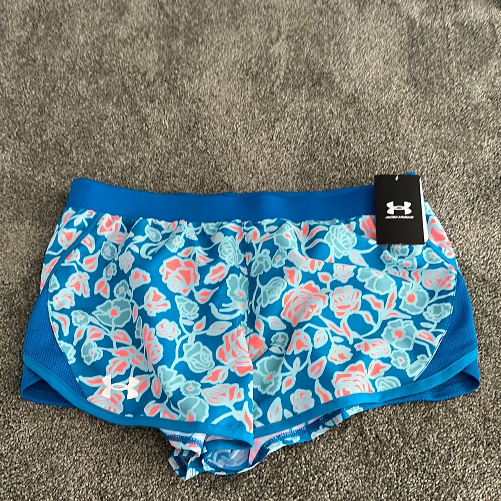 Brand new girls active shorts, size XL